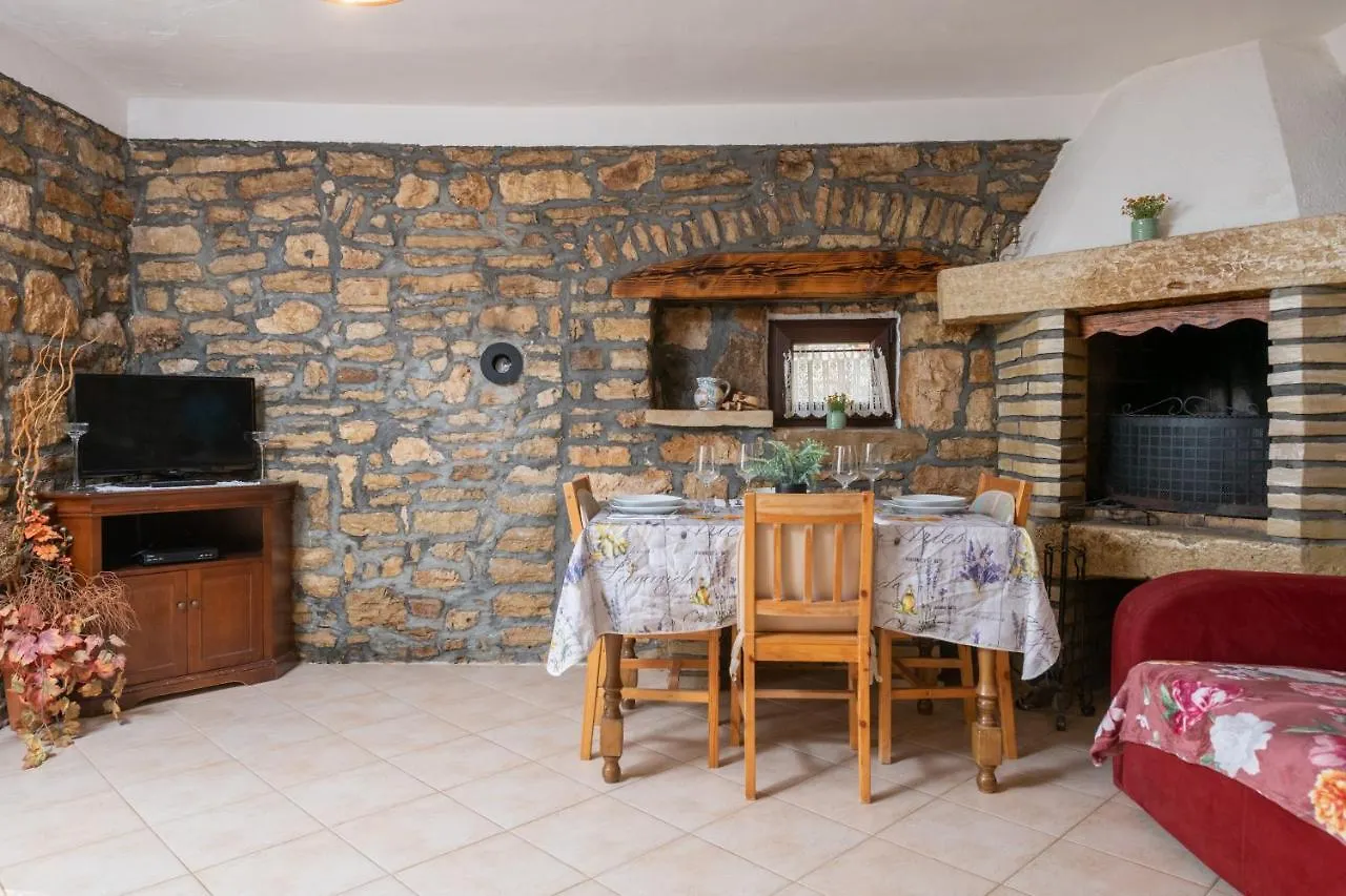 Apartment Larca Kanfanar