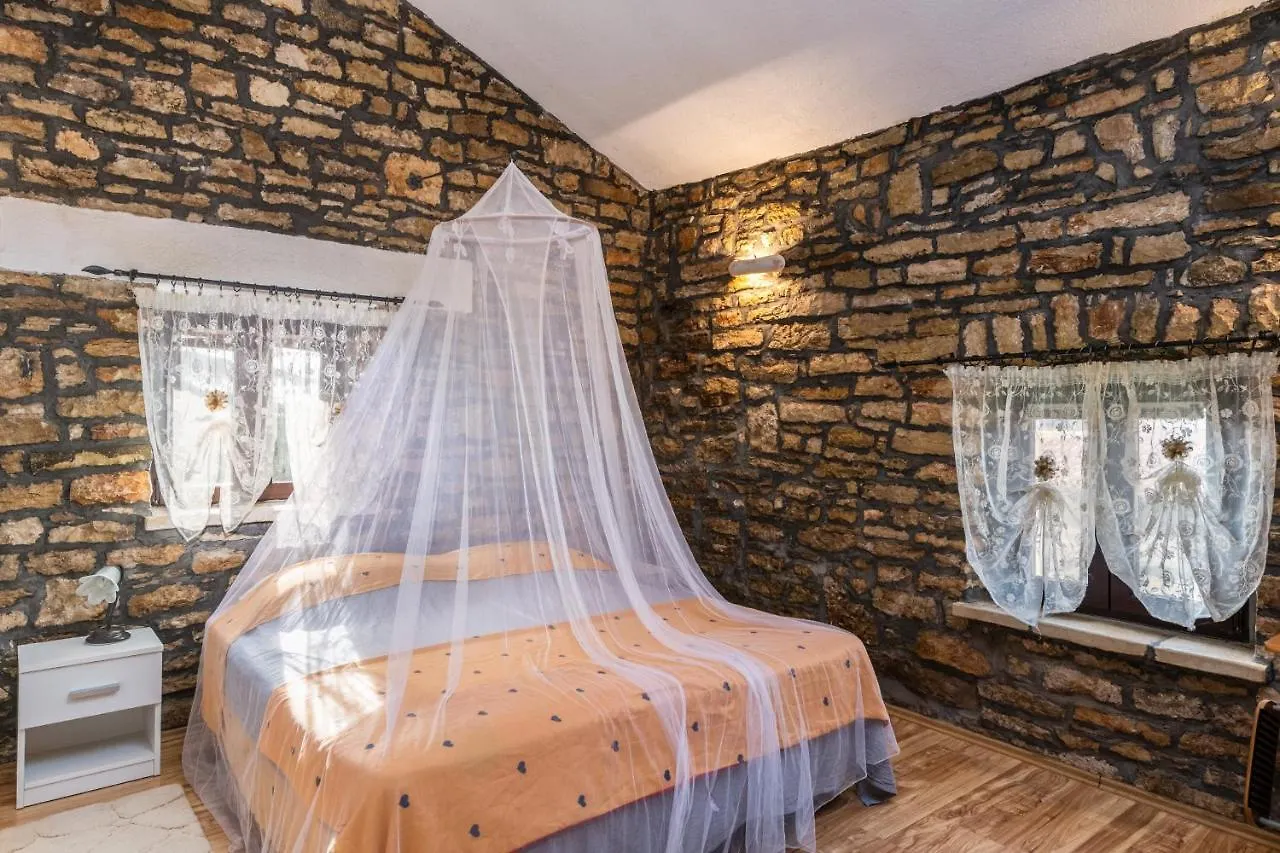 Apartment Larca Kanfanar